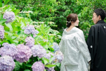 紫陽花と白無垢