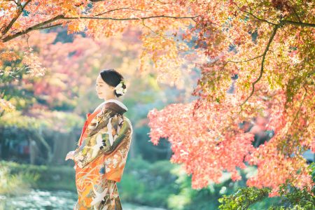 紅葉の中、新婦様ソロ