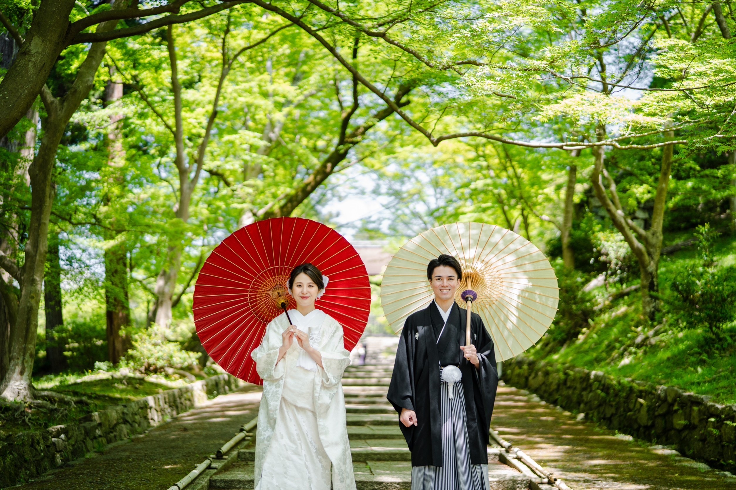 京都の毘沙門堂で前撮り・和傘