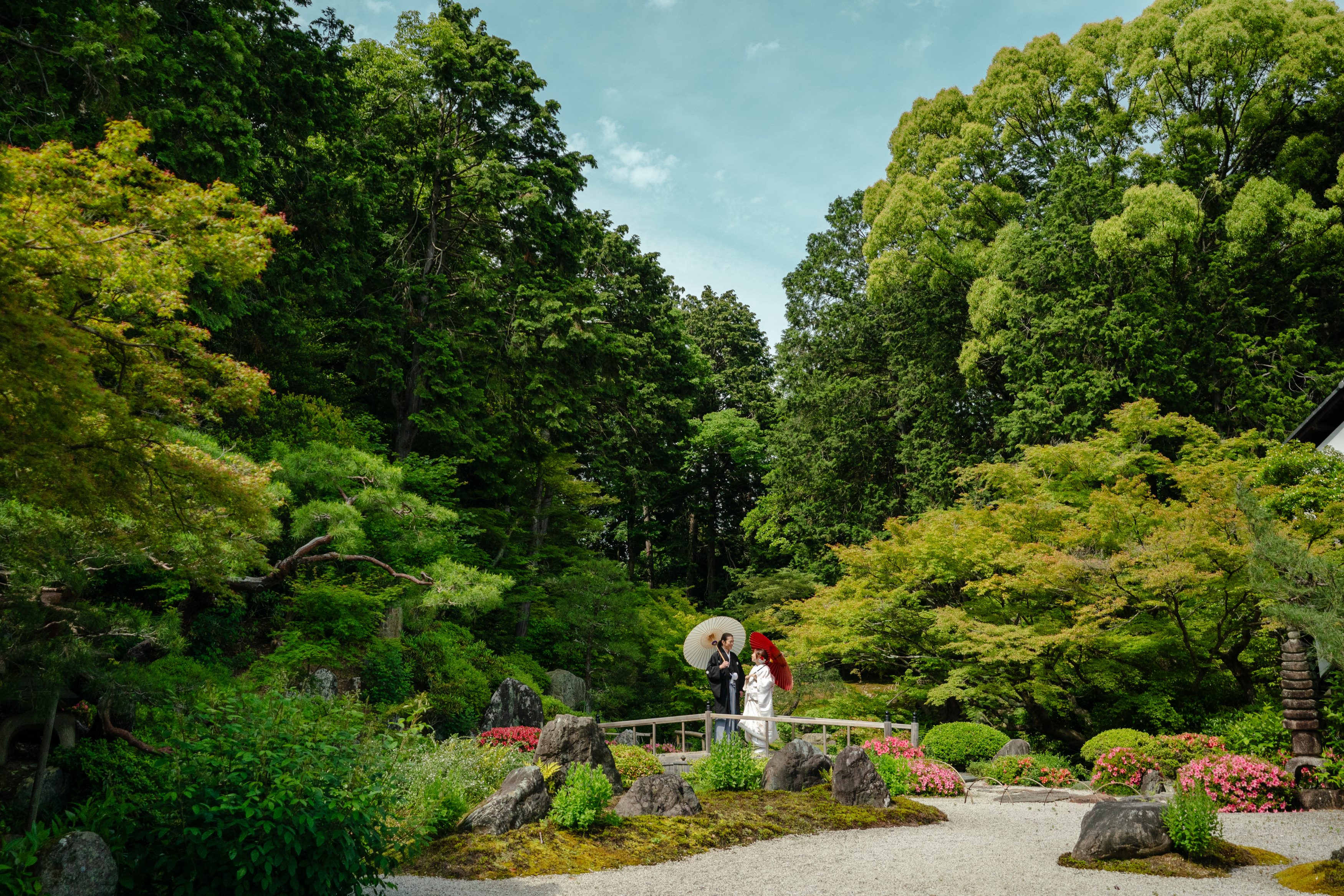 紫雲の庭で婚礼