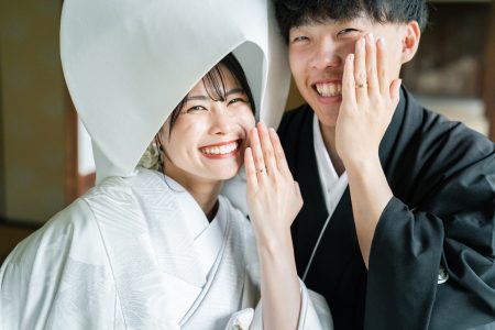 笑顔の新郎新婦