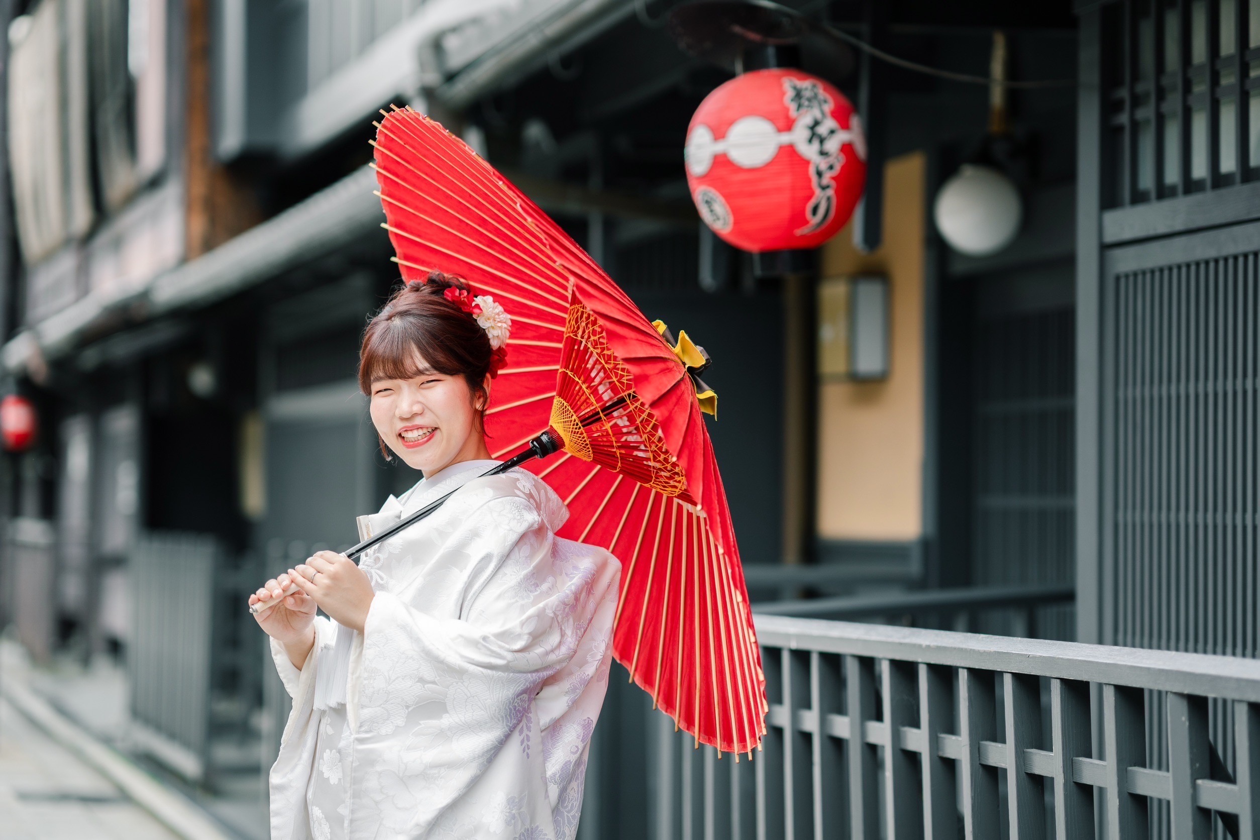 祇園白川で前撮り（町家の並ぶ場所の事例）