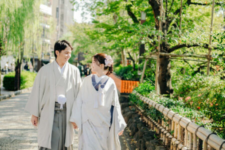 祇園で白無垢と色紋付き姿のフォトウェディング