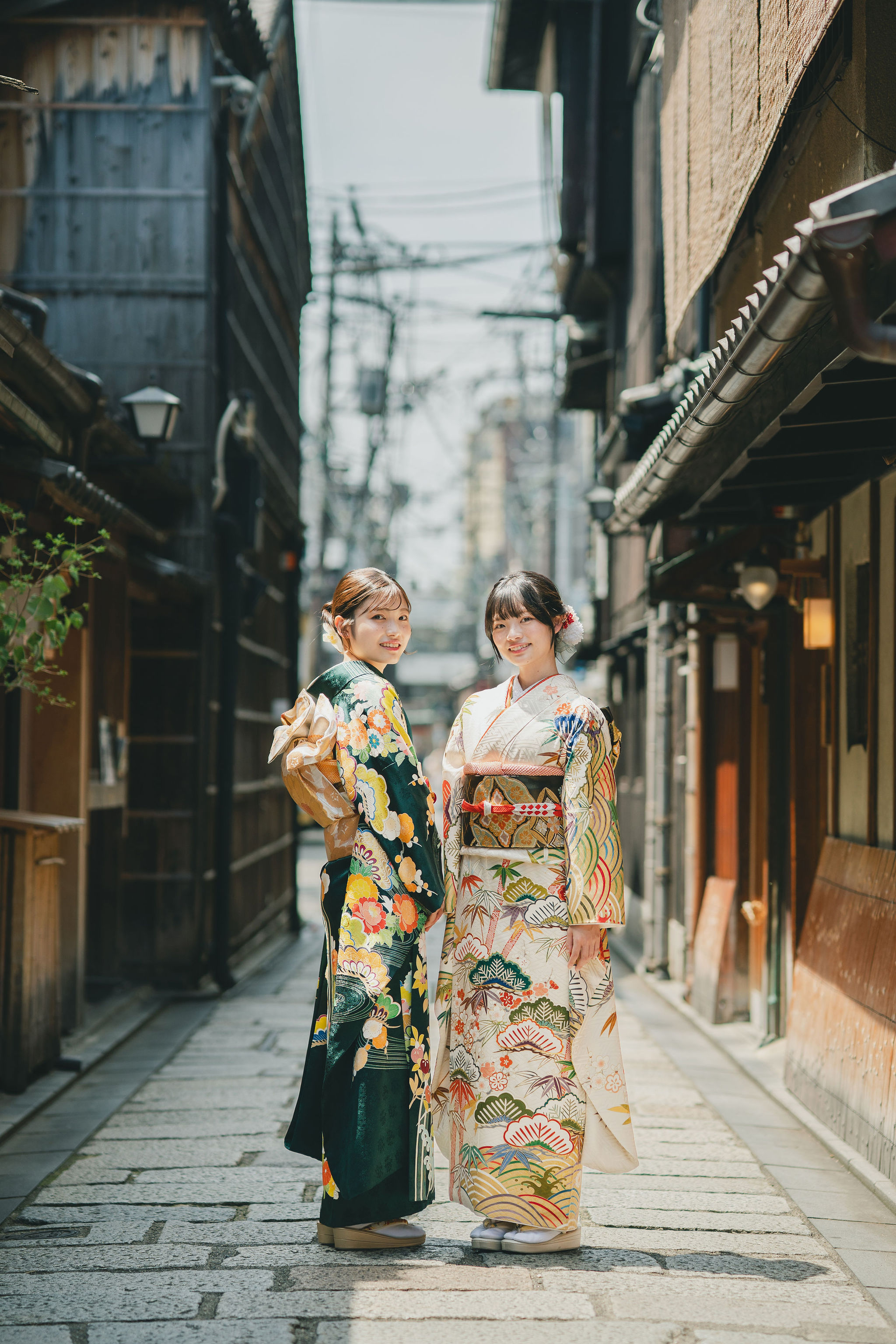 祇園の路地で振袖撮影